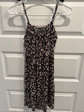 Billabong Black Floral Smocked sundress with White and Yellow Daisies